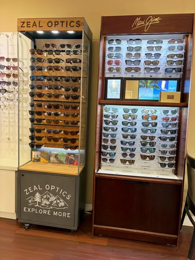 Sunglass displays in the optical